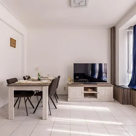 Antwerp Home Sweet Home 1 Double And 2 Single Beds Exterior photo