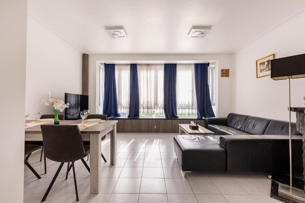 Sweet 1 Double And 2 Single Beds Apartamento *